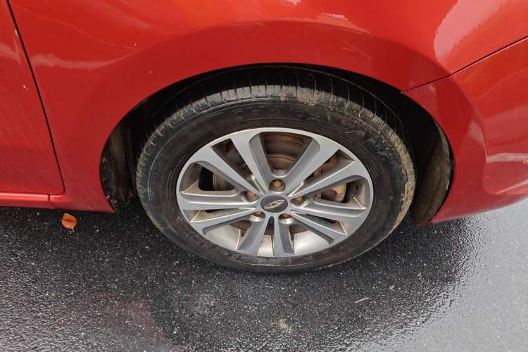 Used Chery Arrizo 3 2015 1.5L Automatic "Gouxuan" Edition Right Front Wheel Hub