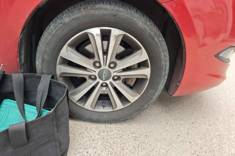 Used Chery Arrizo 3 2015 1.5L Manual - Powerful Version Right Front Wheel Hub