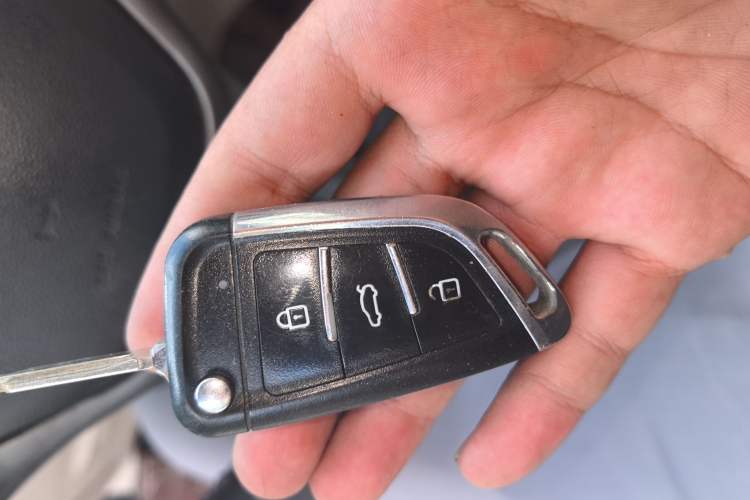 Used Chery Arrizo 3 2015 1.5L Manual - Cool Edition Vehicle Key
