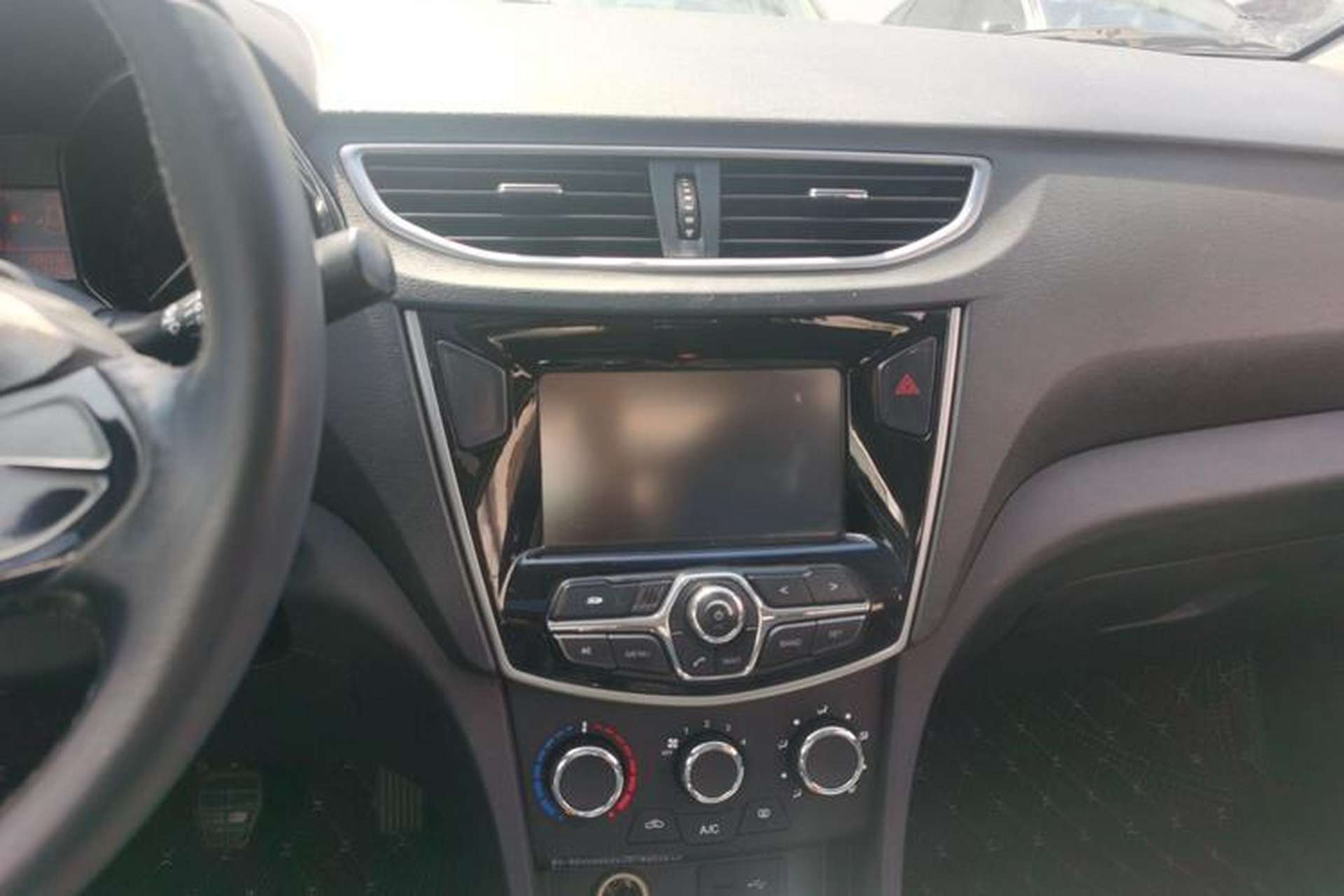 Used Chery Arrizo 3 2015 1.5L Manual - Stylish Edition Audio And AC Panel