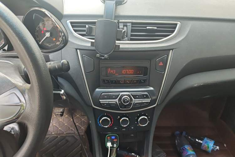 Used Chery Arrizo 3 2015 1.5L Manual - Value Edition Audio And AC Panel