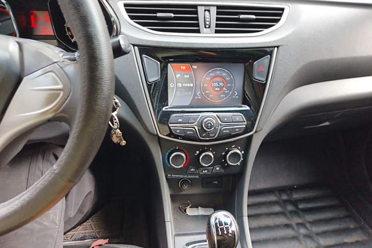 Used Chery Arrizo 3 2015 1.5L Manual High-End Version Audio And AC Panel