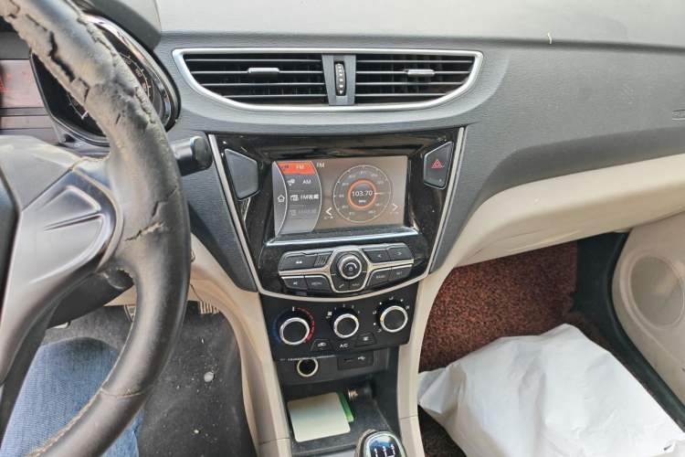Used Chery Arrizo 3 2015 1.5L Manual Genuine Version Audio And AC Panel