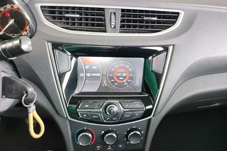 Used Chery Arrizo 3 2015 1.5L Manual High-End Version Audio And AC Panel