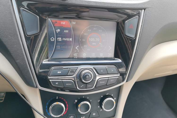 Used Chery Arrizo 3 2015 1.5L Manual - Cool Edition Audio And AC Panel