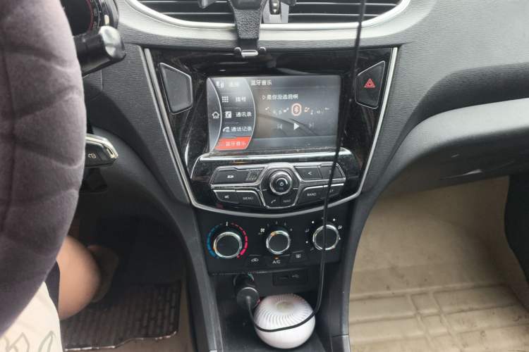Used Chery Arrizo 3 2015 1.5L Manual High-End Version Audio And AC Panel