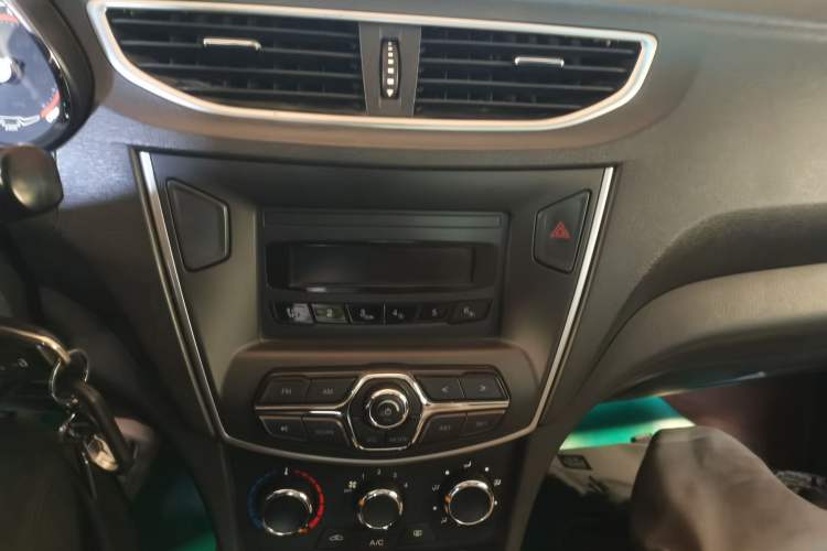 Used Chery Arrizo 3 2015 1.5L Manual Genuine Version Audio And AC Panel