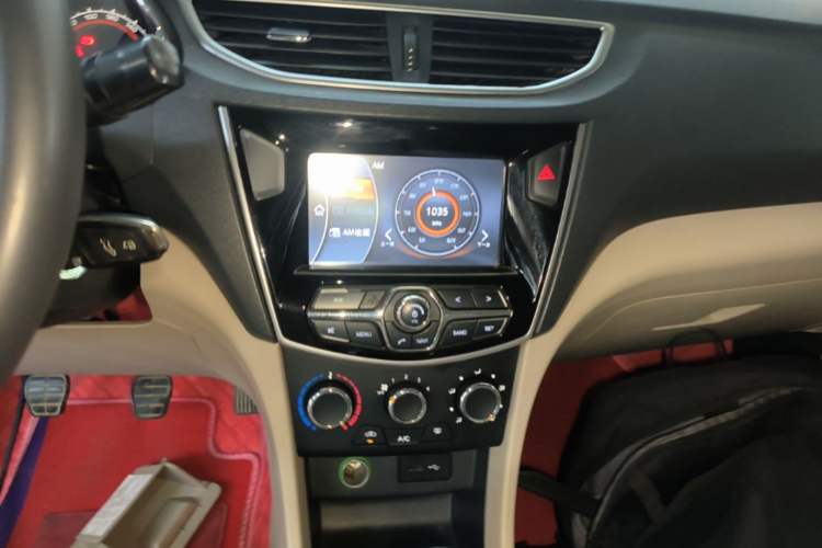 Used Chery Arrizo 3 2015 1.5L Manual High-End Version Audio And AC Panel