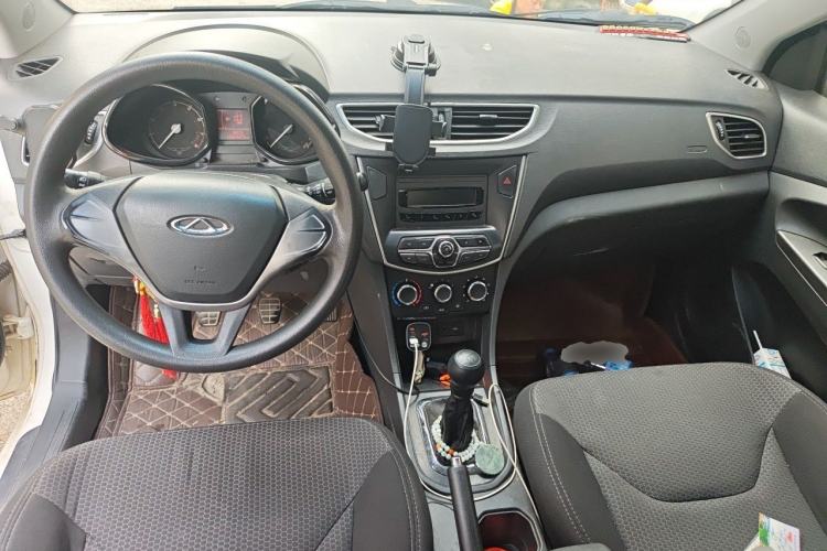 Used Chery Arrizo 3 2015 1.5L Manual - Value Edition Center Console