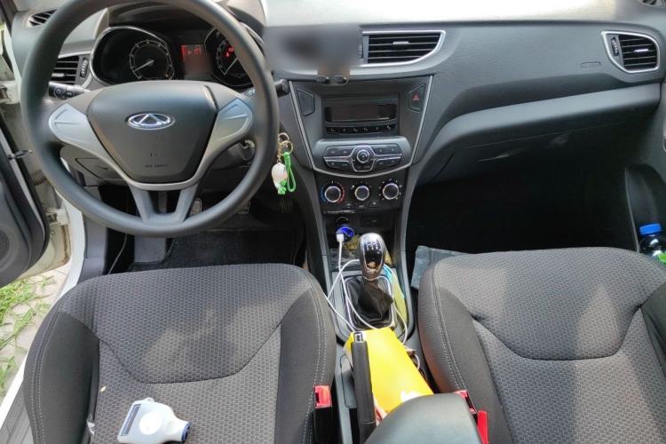 Used Chery Arrizo 3 2015 1.5L Manual Genuine Version Center Console