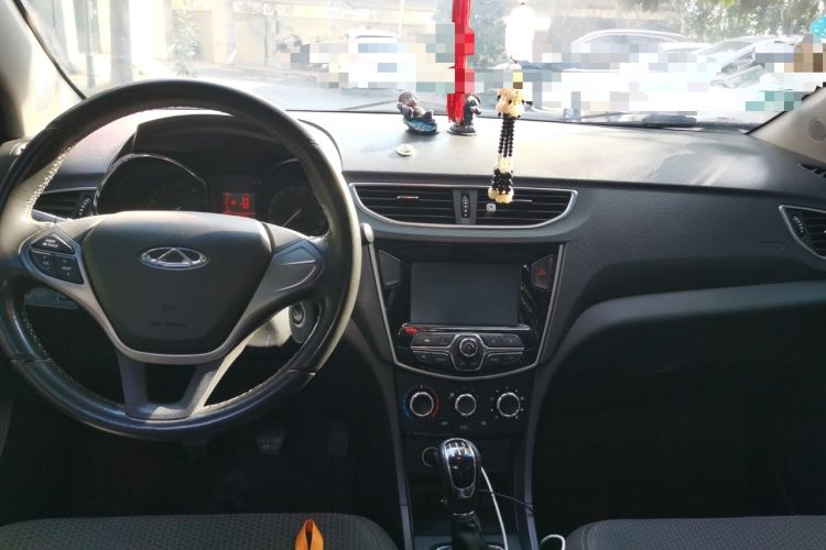 Used Chery Arrizo 3 2015 1.5L Manual High-End Version Center Console