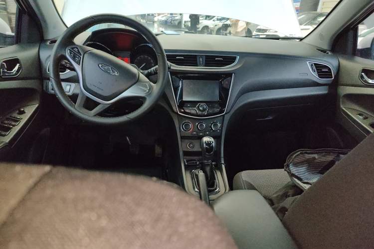 Used Chery Arrizo 3 2015 1.5L Manual High-End Version Center Console
