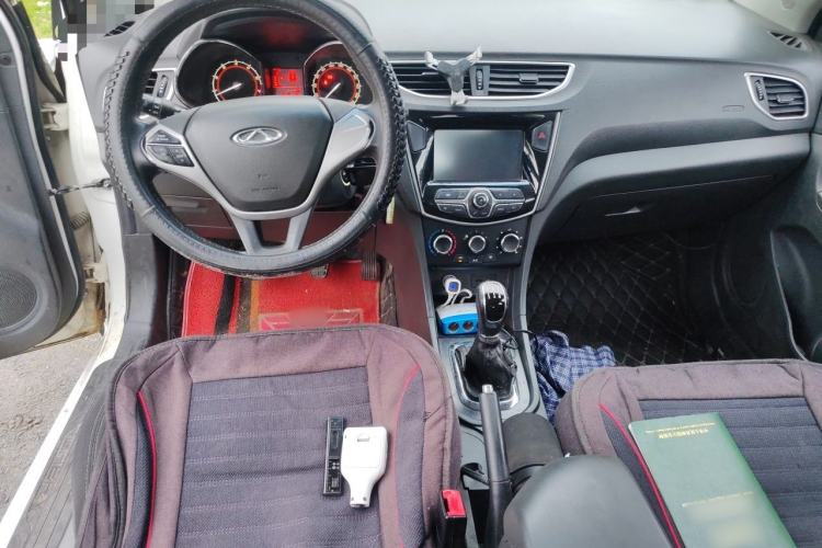 Used Chery Arrizo 3 2015 1.5L Manual - Powerful Version Center Console