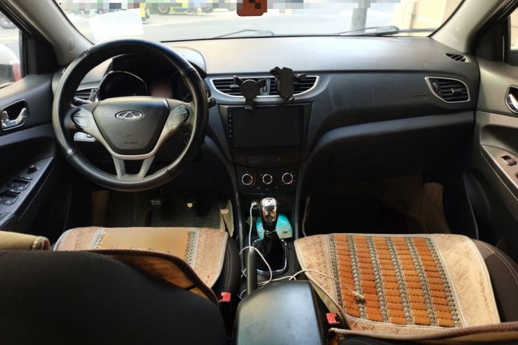 Used Chery Arrizo 3 2015 1.5L Manual Genuine Version Center Console