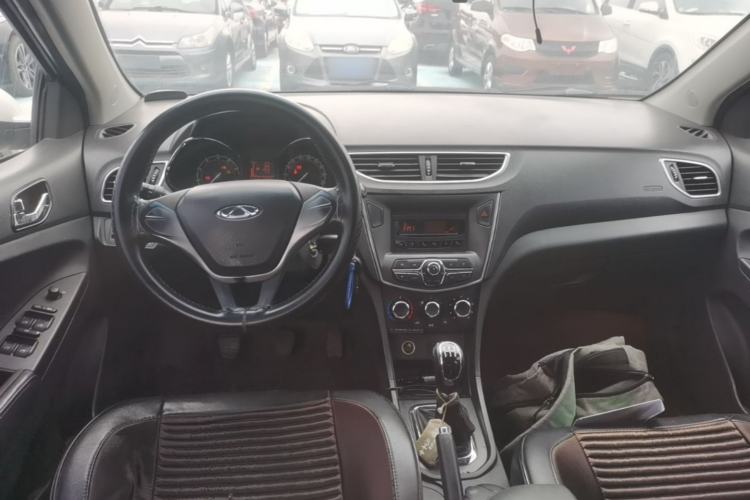 Used Chery Arrizo 3 2015 1.5L Manual Genuine Version Center Console
