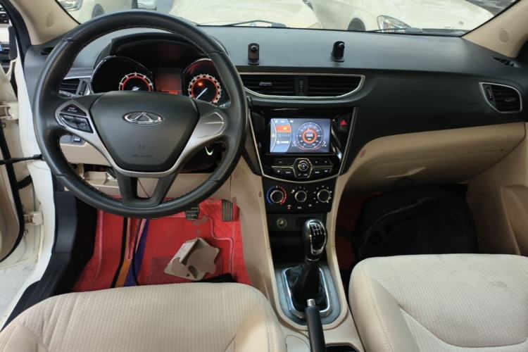 Used Chery Arrizo 3 2015 1.5L Manual High-End Version Center Console