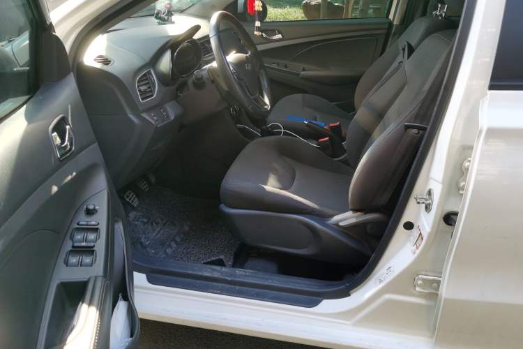 Used Chery Arrizo 3 2015 1.5L Manual High-End Version Driver Seat