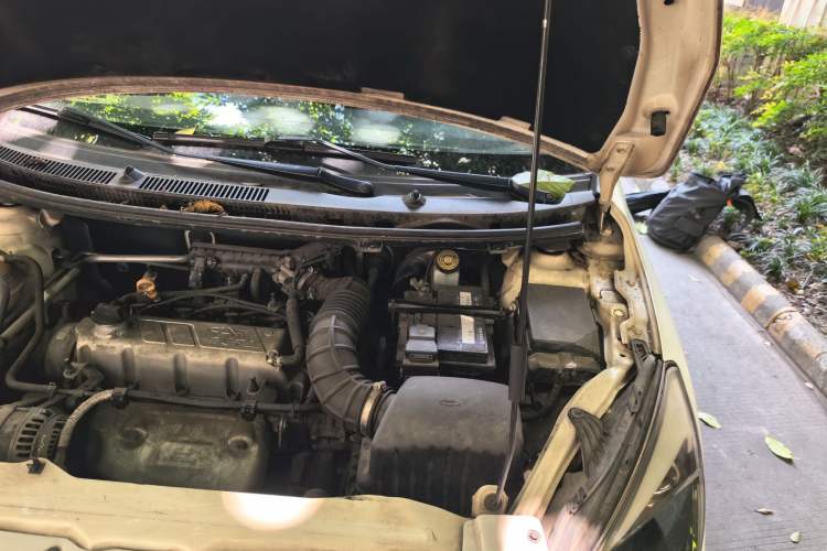 Used Chery Arrizo 3 2015 1.5L Manual High-End Version Engine Bay Left