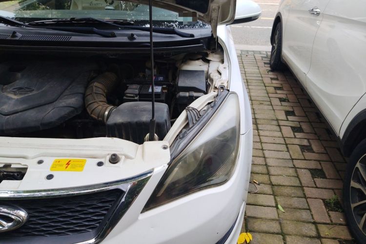 Used Chery Arrizo 3 2015 1.5L Manual High-End Version Engine Bay Left