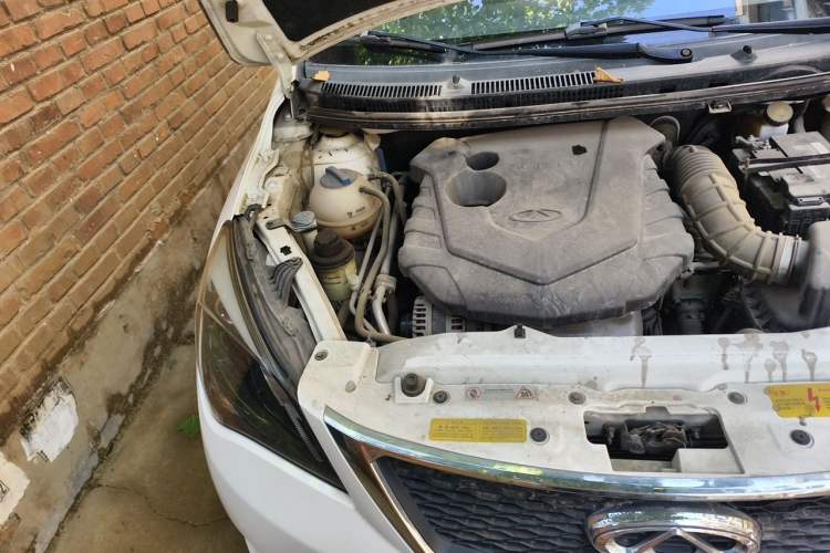 Used Chery Arrizo 3 2015 1.5L Manual - Powerful Version Engine Bay Right