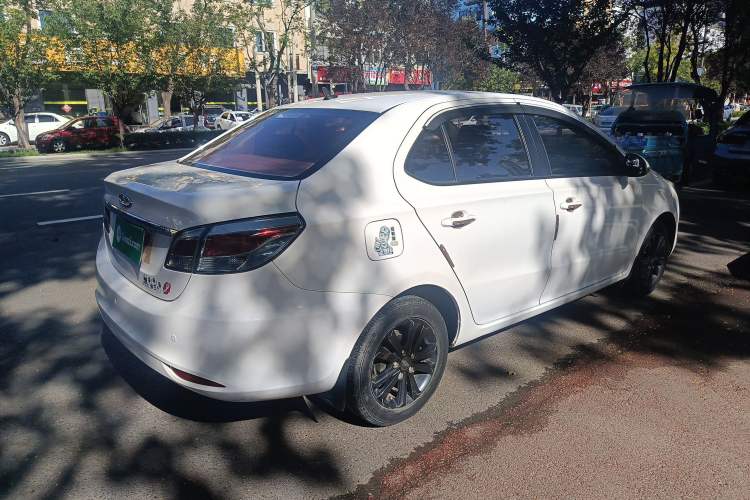 Used Chery Arrizo 3 2015 1.5L Manual High-End Version Exterior 3