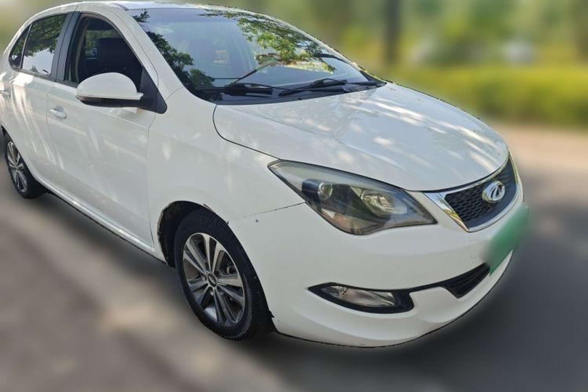 Used Chery Arrizo 3 2015 1.5L Automatic "Gouxuan" Edition Front Right 45 Deg