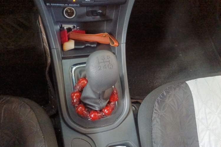 Used Chery Arrizo 3 2015 1.5L Manual - Powerful Version Gear Lever