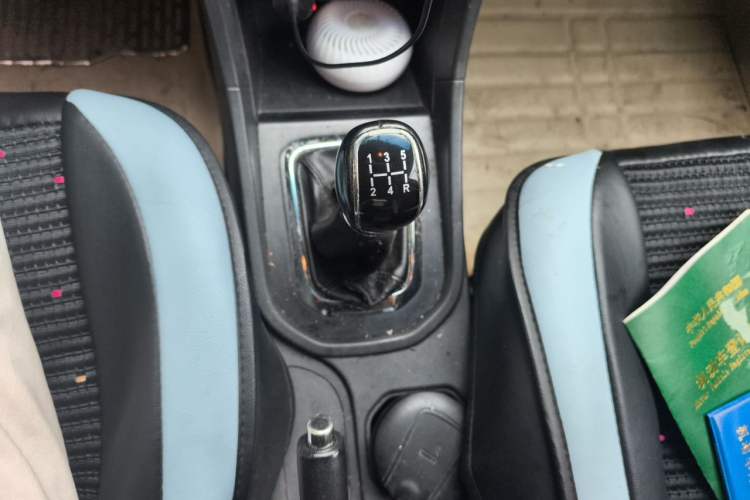 Used Chery Arrizo 3 2015 1.5L Manual High-End Version Gear Lever