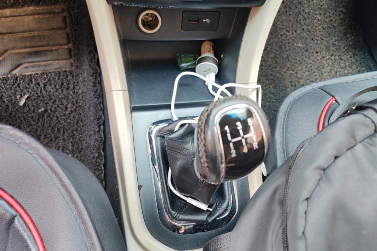 Used Chery Arrizo 3 2015 1.5L Manual High-End Version Gear Lever