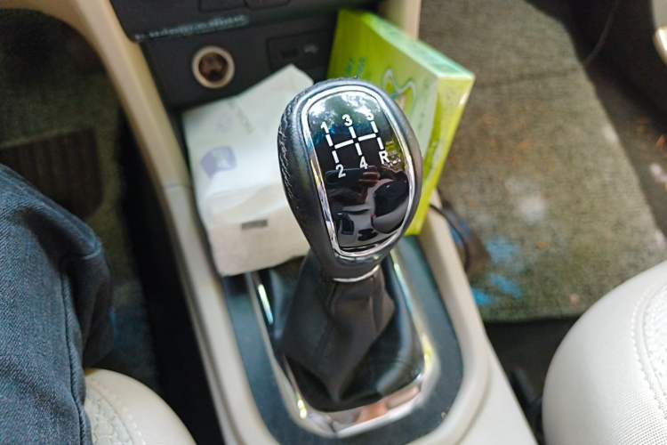 Used Chery Arrizo 3 2015 1.5L Manual - Powerful Version Gear Lever