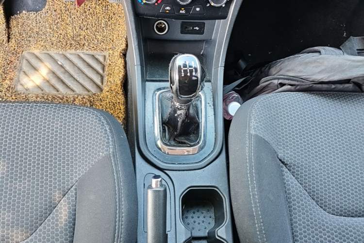 Used Chery Arrizo 3 2015 1.5L Manual Genuine Version Gear Lever