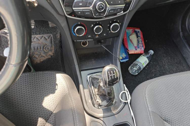 Used Chery Arrizo 3 2015 1.5L Manual - Powerful Version Gear Lever