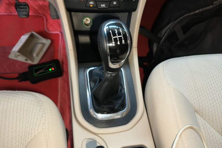 Used Chery Arrizo 3 2015 1.5L Manual High-End Version Gear Lever