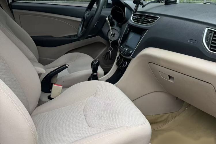 Used Chery Arrizo 3 2015 1.5L Manual Genuine Version Interior 2