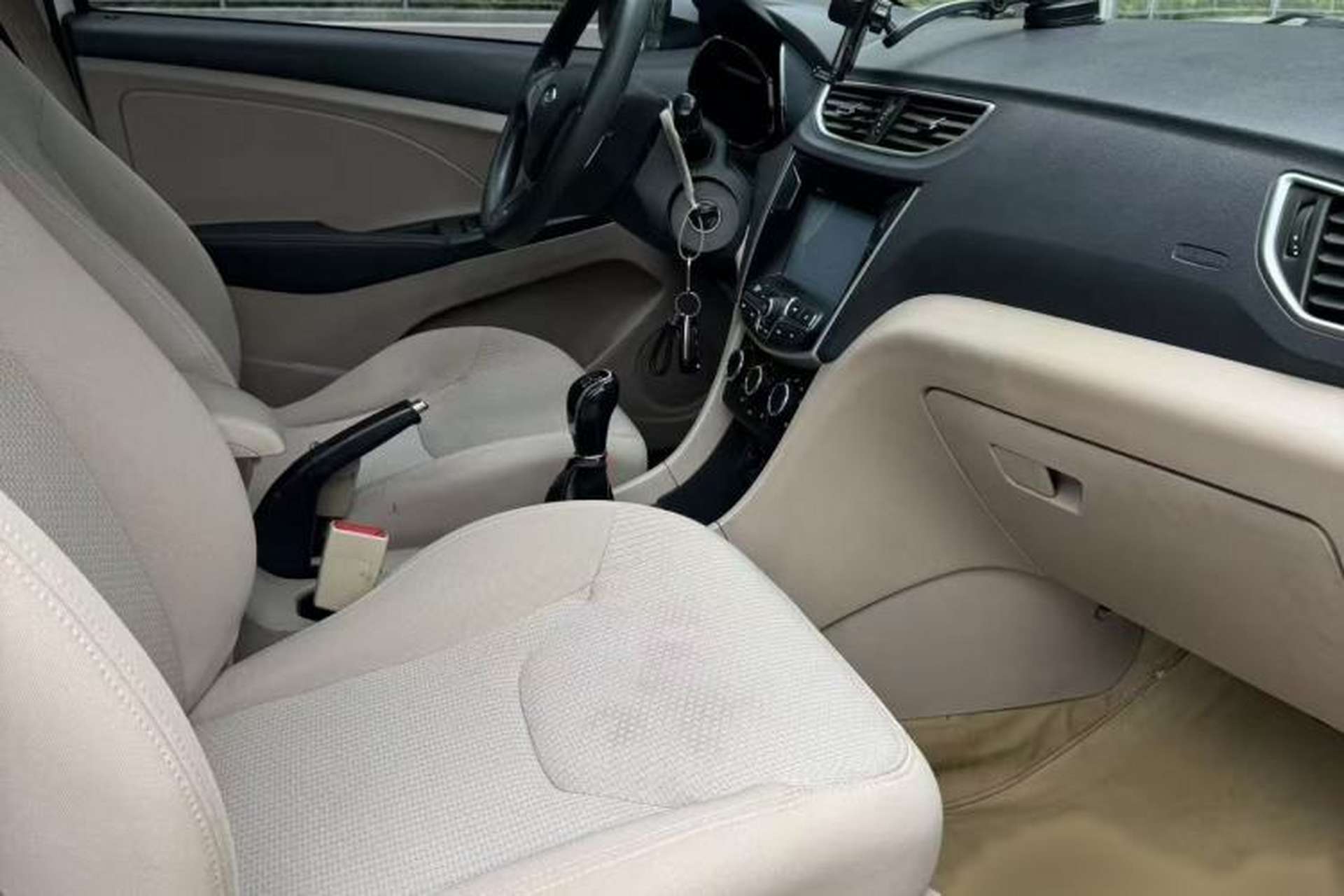 Used Chery Arrizo 3 2015 1.5L Manual Genuine Version Interior 2