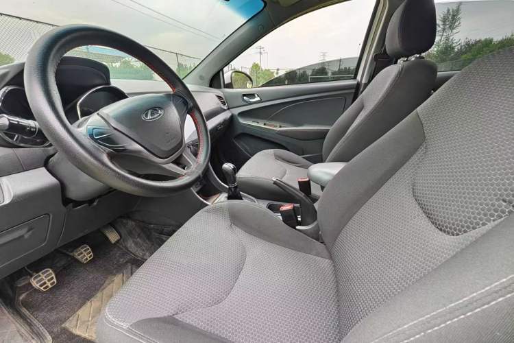 Used Chery Arrizo 3 2015 1.5L Manual Genuine Version Interior 3