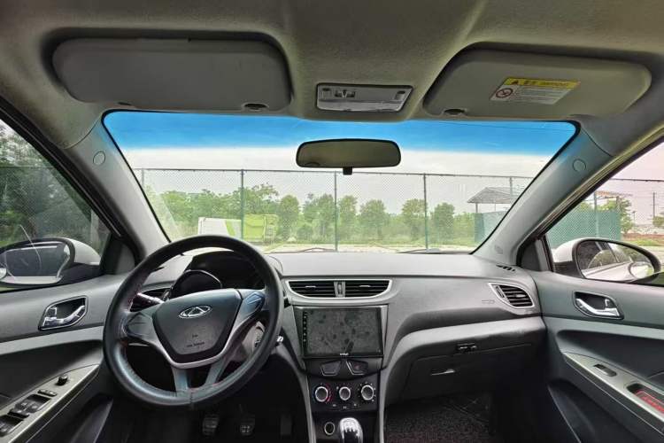 Used Chery Arrizo 3 2015 1.5L Manual Genuine Version Interior 4
