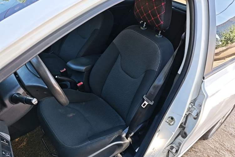 Used Chery Arrizo 3 2015 1.5L Manual Genuine Version Left Front Seat