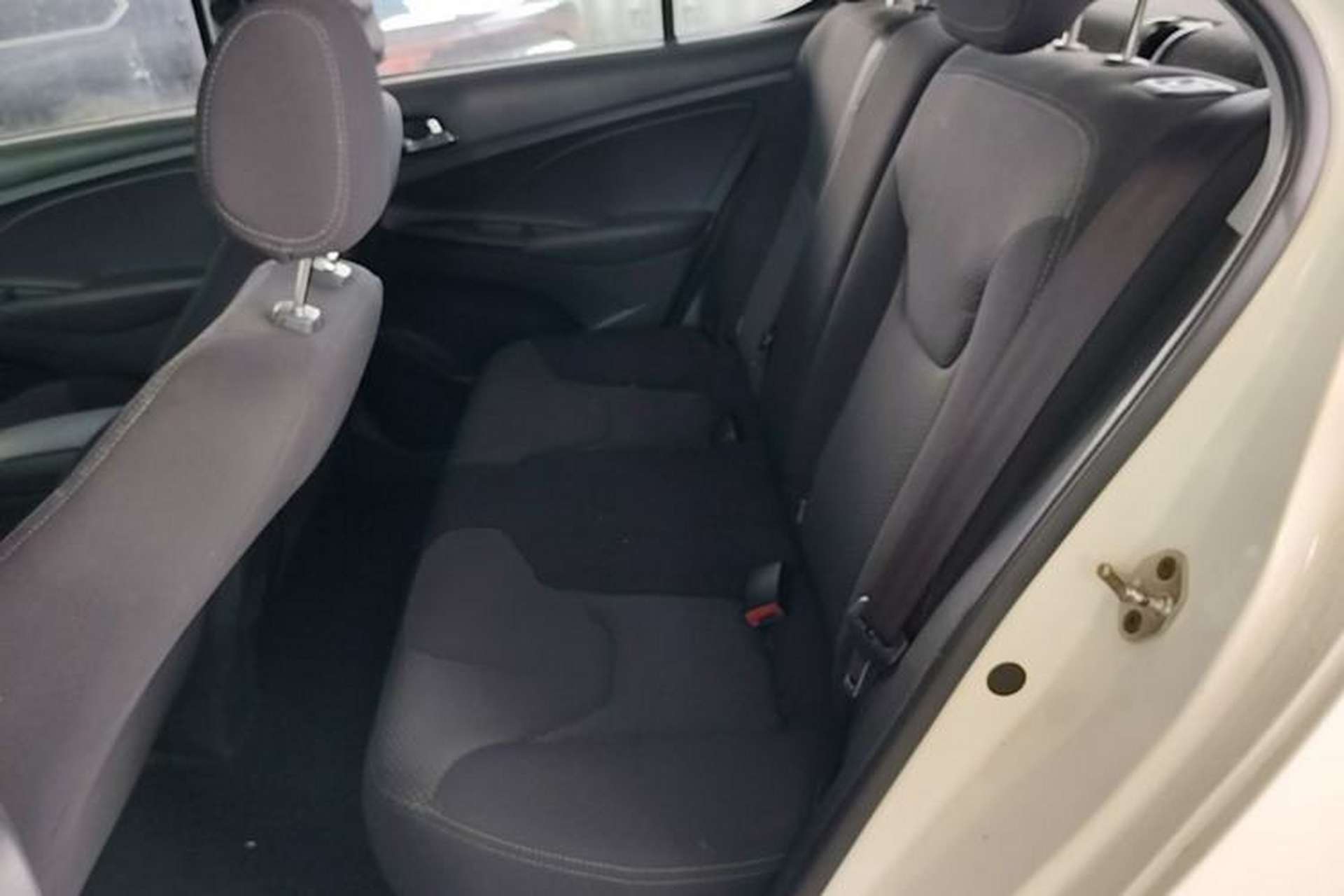 Used Chery Arrizo 3 2015 1.5L Manual High-End Version Left Rear Seat