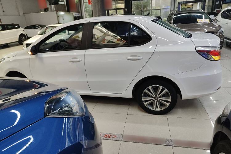 Used Chery Arrizo 3 2015 1.5L Manual High-End Version Left Side