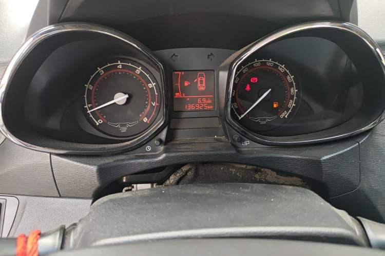 Used Chery Arrizo 3 2015 1.5L Manual - Value Edition Odometer Close Up