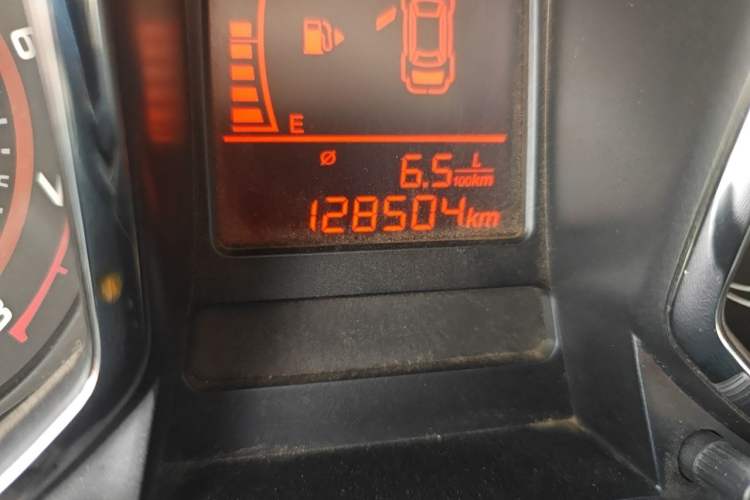 Used Chery Arrizo 3 2015 1.5L Manual Genuine Version Odometer Close Up