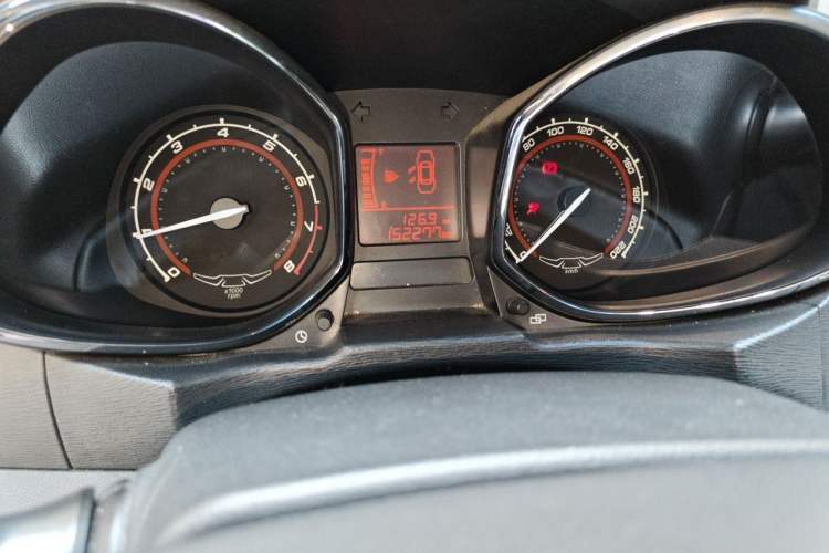 Used Chery Arrizo 3 2015 1.5L Manual Genuine Version Odometer Close Up