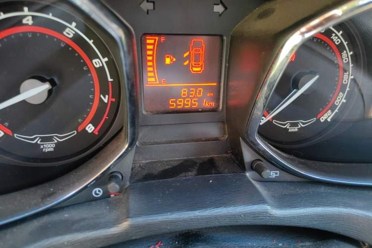 Used Chery Arrizo 3 2015 1.5L Manual Genuine Version Odometer Close Up