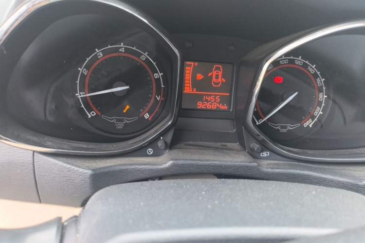 Used Chery Arrizo 3 2015 1.5L Manual - Powerful Version Odometer Close Up