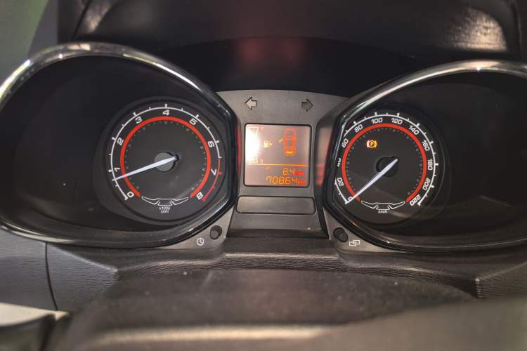 Used Chery Arrizo 3 2015 1.5L Manual High-End Version Odometer Close Up