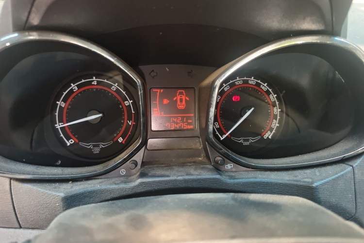 Used Chery Arrizo 3 2015 1.5L Manual - Stylish Edition Odometer Close Up