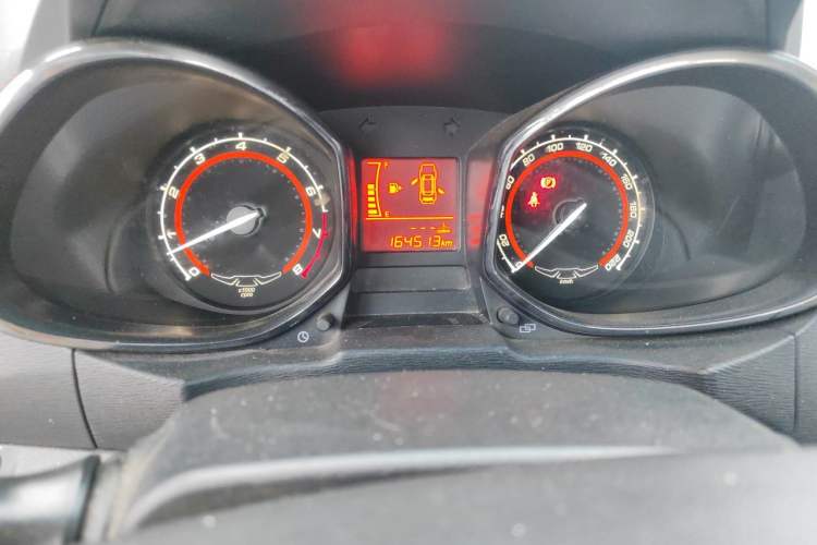 Used Chery Arrizo 3 2015 1.5L Manual - Powerful Version Odometer Close Up