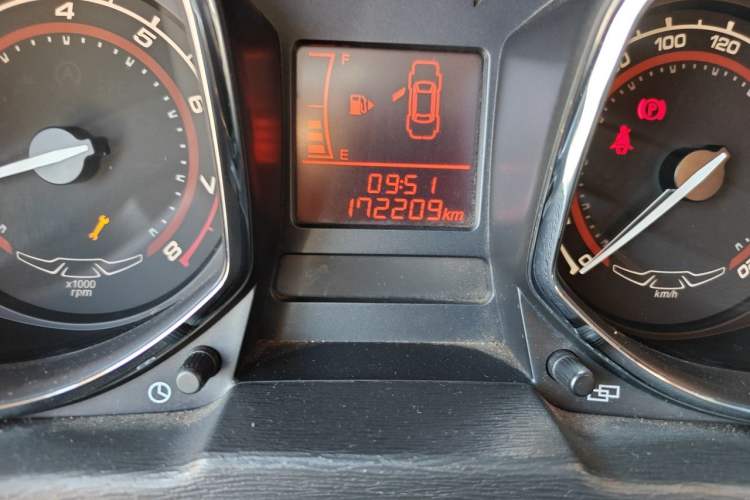 Used Chery Arrizo 3 2015 1.5L Manual - Powerful Version Odometer Close Up