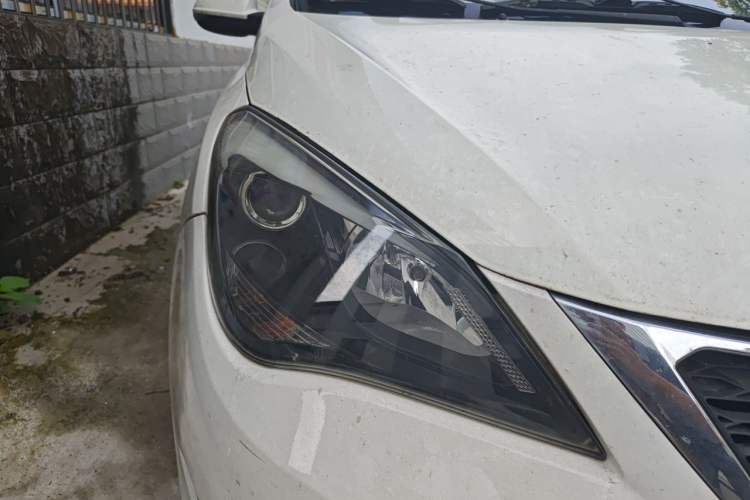 Used Chery Arrizo 3 2015 1.5L Manual - Value Edition Right Front Headlight